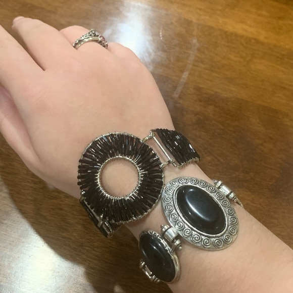 Vintage Gothic Bracelet Set (Bundle of 2) - Picture 2 of 3